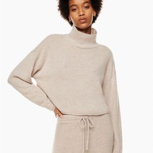 ARITZIA CASHMERE TURTLENECK SWEATER